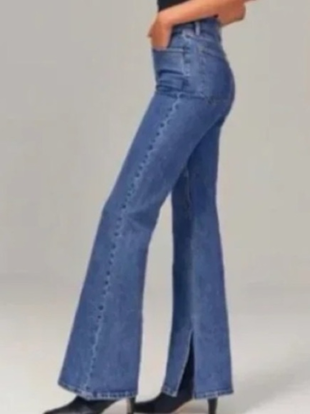 Abercrombie & Fitch Vintage Flare High Rise Jeans with Slits - Size 31